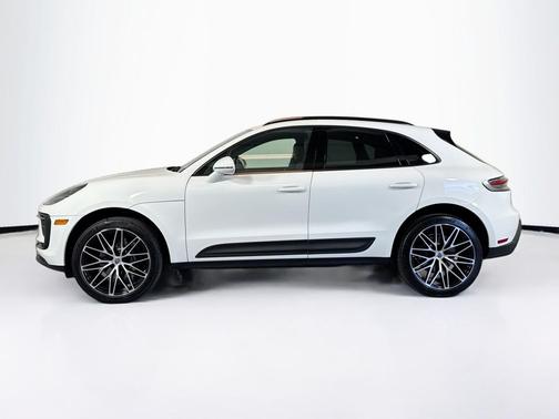 2024 Porsche Macan 