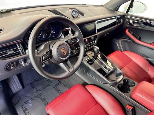 2024 Porsche Macan