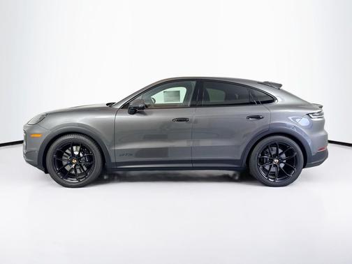2025 Porsche Cayenne GTS