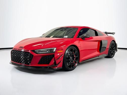 RED 2023 Audi R8 V10 GT