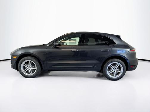 Volcano Grey Metallic 2026 Porsche Macan Macan