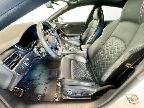 Ibis White 2019 Audi S5 3.0T Prestige