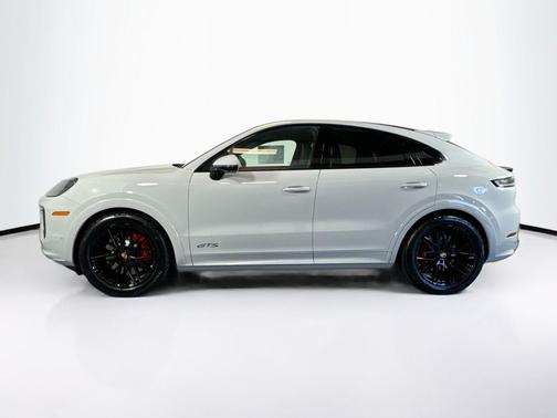 2026 Porsche Cayenne GTS