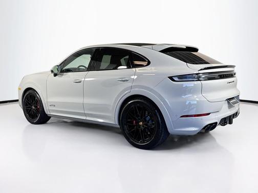 2026 Porsche Cayenne GTS