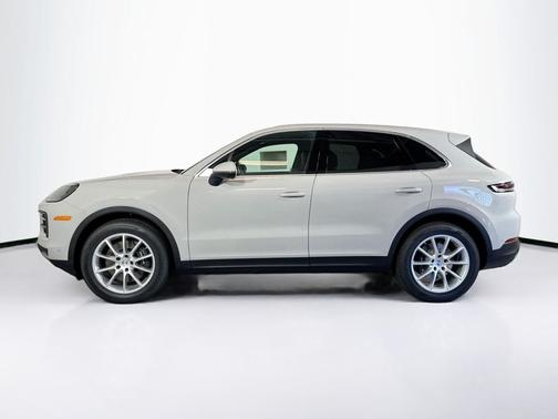 Chalk 2026 Porsche Cayenne Cayenne