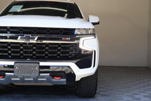 Iridescent Pearl Tricoat 2022 Chevrolet Tahoe Z71