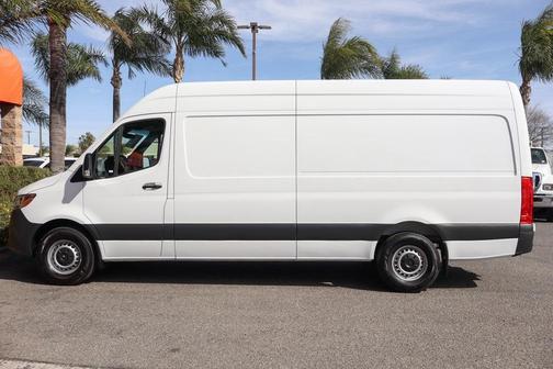 2023 Mercedes-Benz Sprinter 2500 170 WB