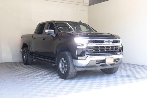 Black 2022 Chevrolet Silverado 1500 LT