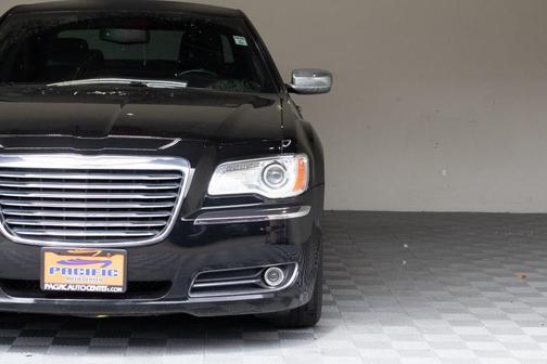 2012 Chrysler 300 Limited