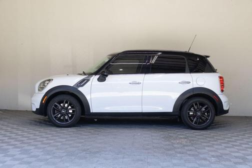 Light White 2012 MINI Cooper S Countryman Base