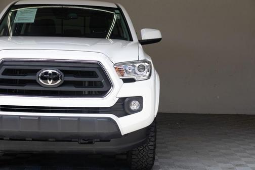 Ice 2023 Toyota Tacoma SR5