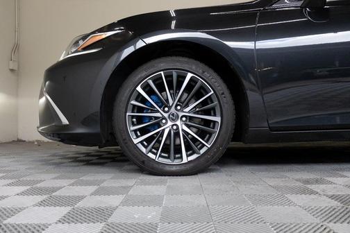 2024 Lexus ES 300h 300H