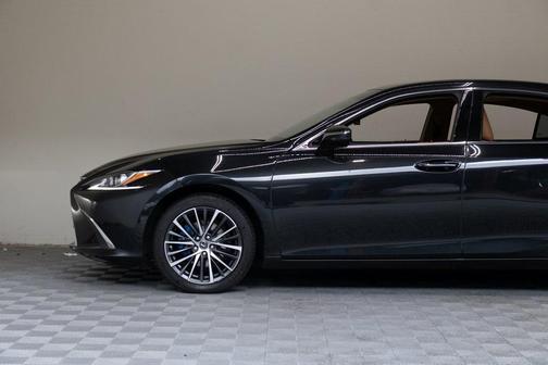 2024 Lexus ES 300h 300H