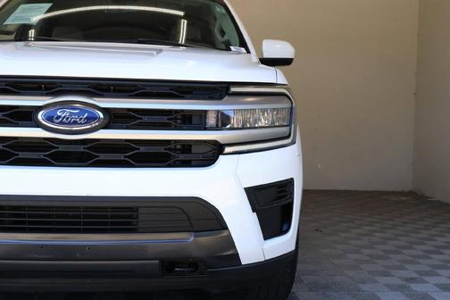 Oxford White 2022 Ford Expedition XLT