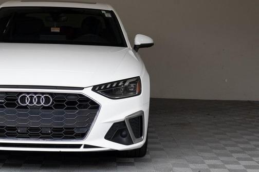 2024 Audi A4 45 S line quattro Premium