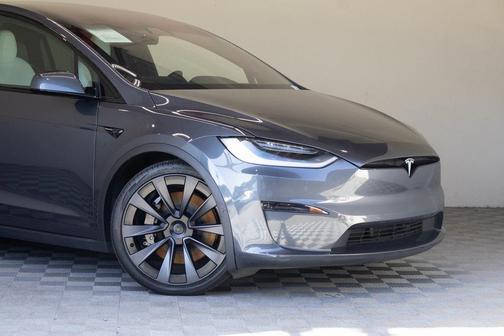 2022 Tesla Model X Plaid