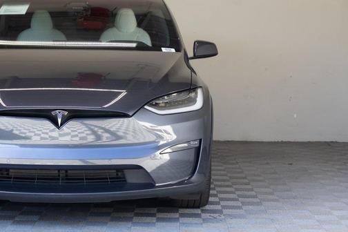 2022 Tesla Model X Plaid