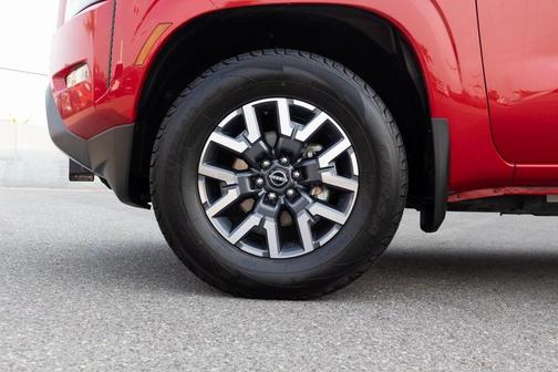 2022 Nissan Frontier SV