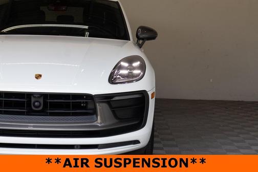 2023 Porsche Macan T