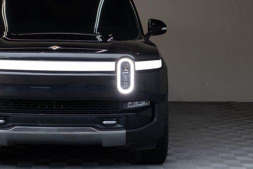 2022 Rivian R1T Adventure Package