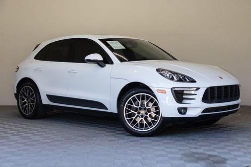 White 2018 Porsche Macan Base