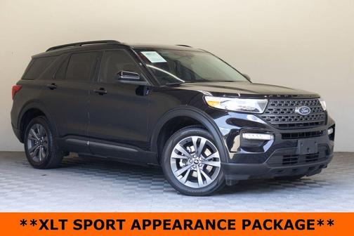 Black Metallic 2024 Ford Explorer XLT