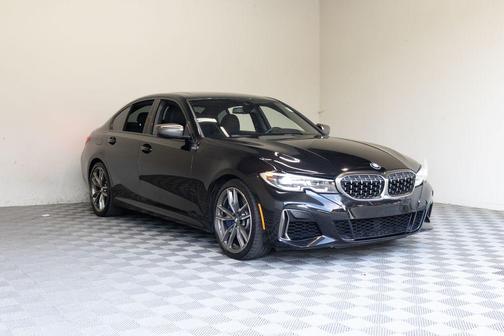 Black Sapphire Metallic 2020 BMW M340 i