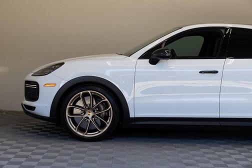2022 Porsche Cayenne Turbo GT