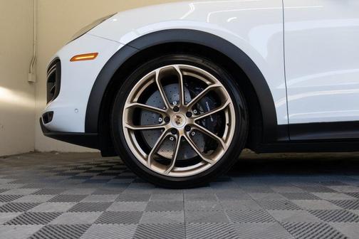 2022 Porsche Cayenne Turbo GT