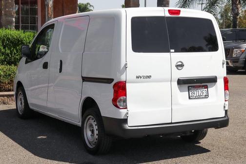 2021 Nissan NV200 S