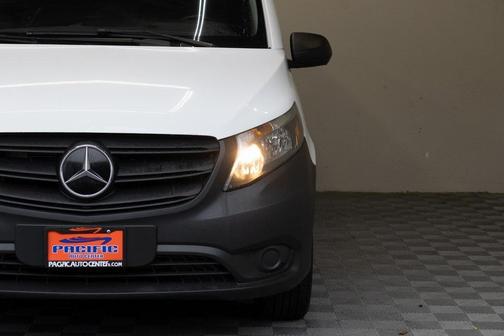 2021 Mercedes-Benz Metris Base