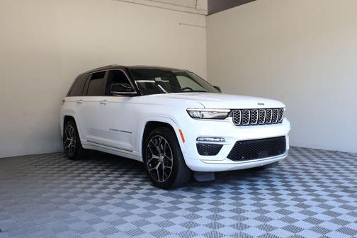 Bright White Clearcoat 2022 Jeep Grand Cherokee Summit