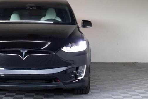 2017 Tesla Model X 90D