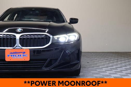 Black Sapphire Metallic 2024 BMW 330 i