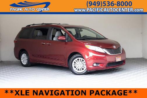 2017 Toyota Sienna XLE