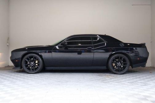 Pitch Black Clearcoat 2019 Dodge Challenger R/T Scat Pack