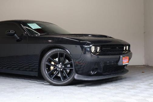 Pitch Black Clearcoat 2019 Dodge Challenger R/T Scat Pack