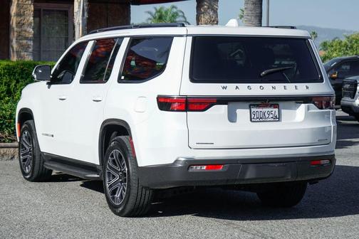 Bright White Clearcoat 2022 Jeep Wagoneer Series III