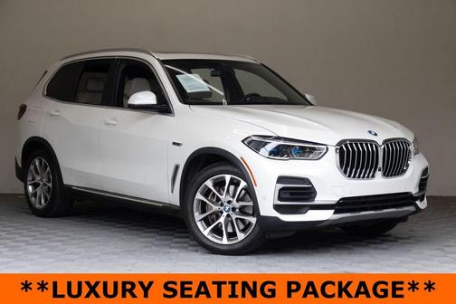 Mineral White Metallic 2022 BMW X5 PHEV xDrive45e