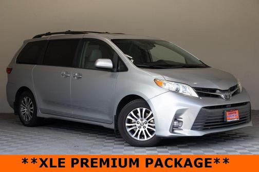 2020 Toyota Sienna XLE Premium