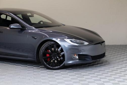 2017 Tesla Model S 75D