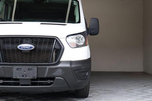 Oxford White 2024 Ford Transit-250 148 WB Medium Roof Cargo