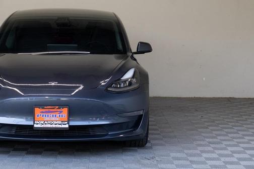 2022 Tesla Model 3 Base