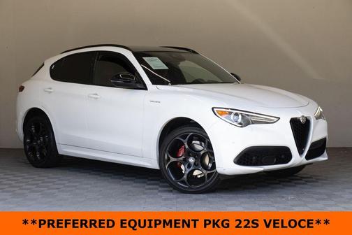 Alfa White 2023 Alfa Romeo Stelvio Veloce