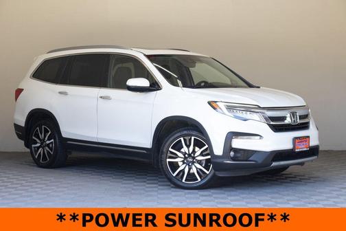 White 2022 Honda Pilot Touring 8-Passenger