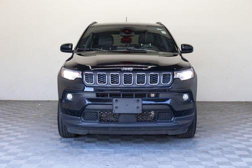 Diamond Black 2025 Jeep Compass Latitude