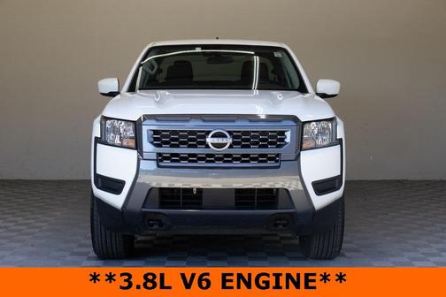 2025 Nissan Frontier SV
