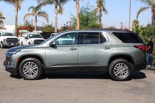 2022 Chevrolet Traverse LT Cloth