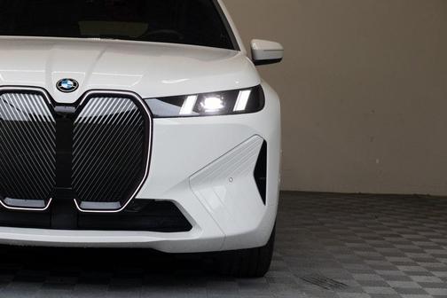 2026 BMW iX xDrive45