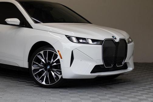 2026 BMW iX xDrive45